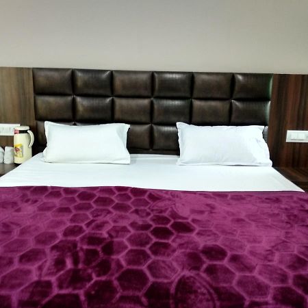 Oyo 60976 Hotel Shree Ji Morena Exteriér fotografie