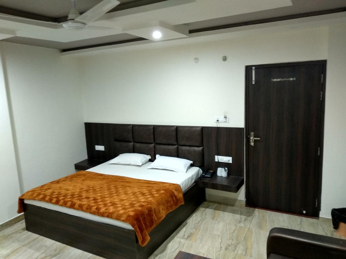 Oyo 60976 Hotel Shree Ji Morena Exteriér fotografie