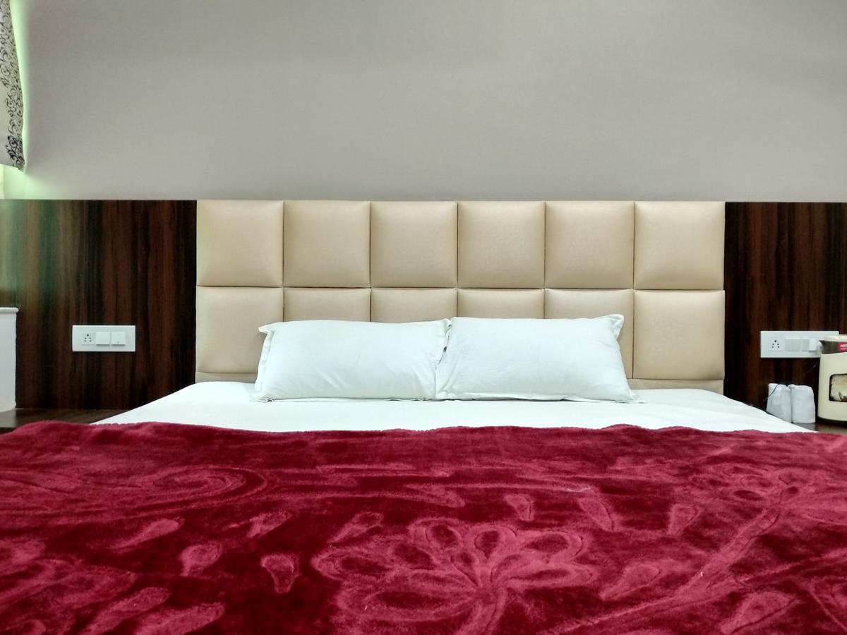 Oyo 60976 Hotel Shree Ji Morena Exteriér fotografie